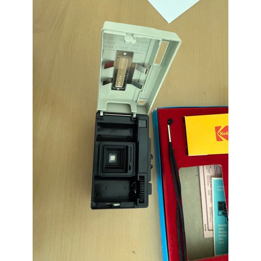 Vintage Keystone 115X Magicube Camera Kit Kodak FilmRetro 1970s Instant Camera